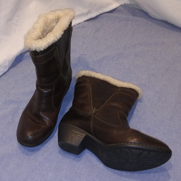 Born Danila Heeled Boots - Picture 3 of 7